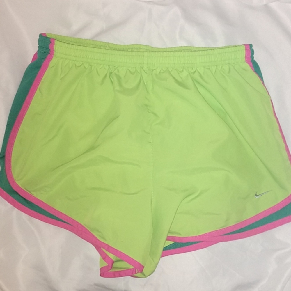 Nike Women Workout shorts Side L